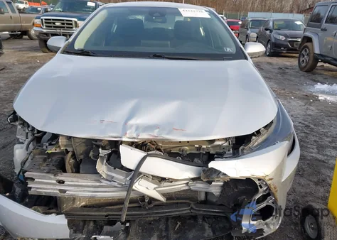 2020 Toyota Corolla Le z USA, uszkodzony, nr VIN 5YFEPRAE8LP133115